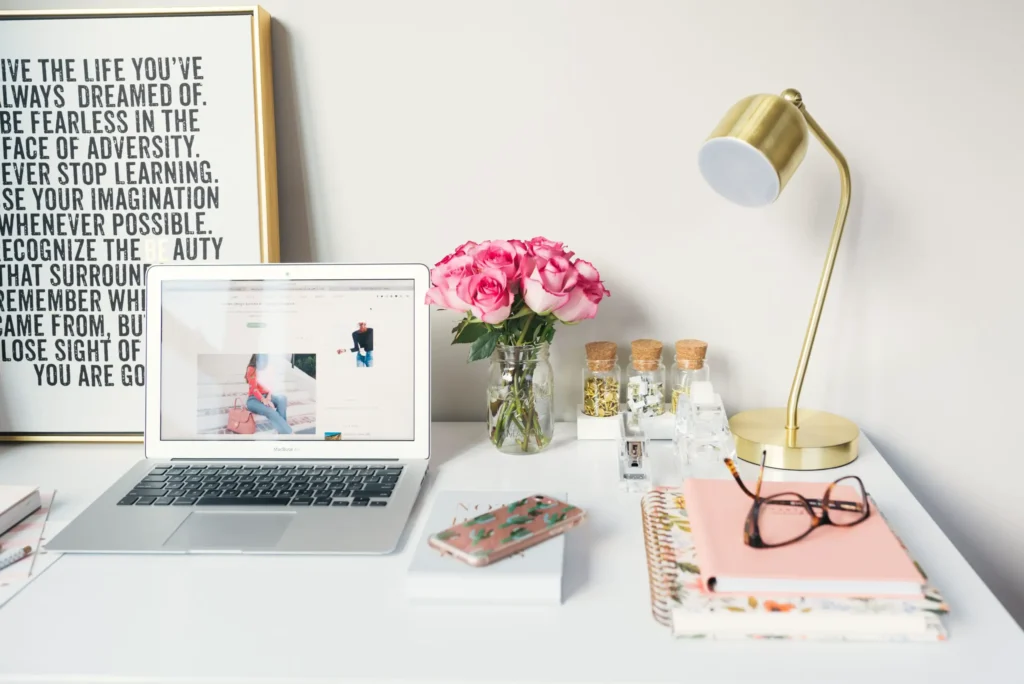 23 Online Side Hustles [The Ultimate Guide for 2024]