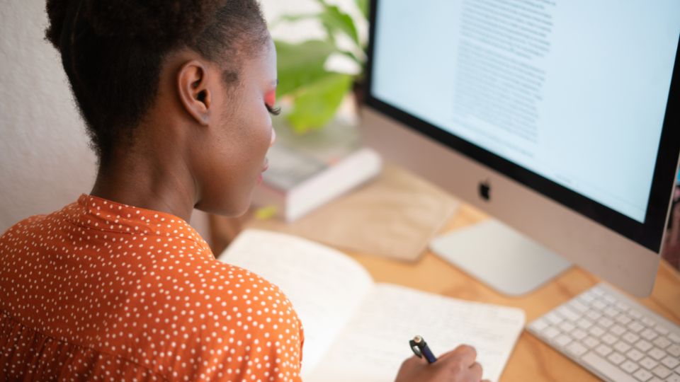 looking for a writing gig online work from home position