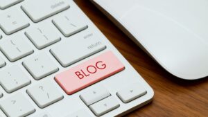 60 Random Blogging Ideas To Start Earning Passive Income 🤩